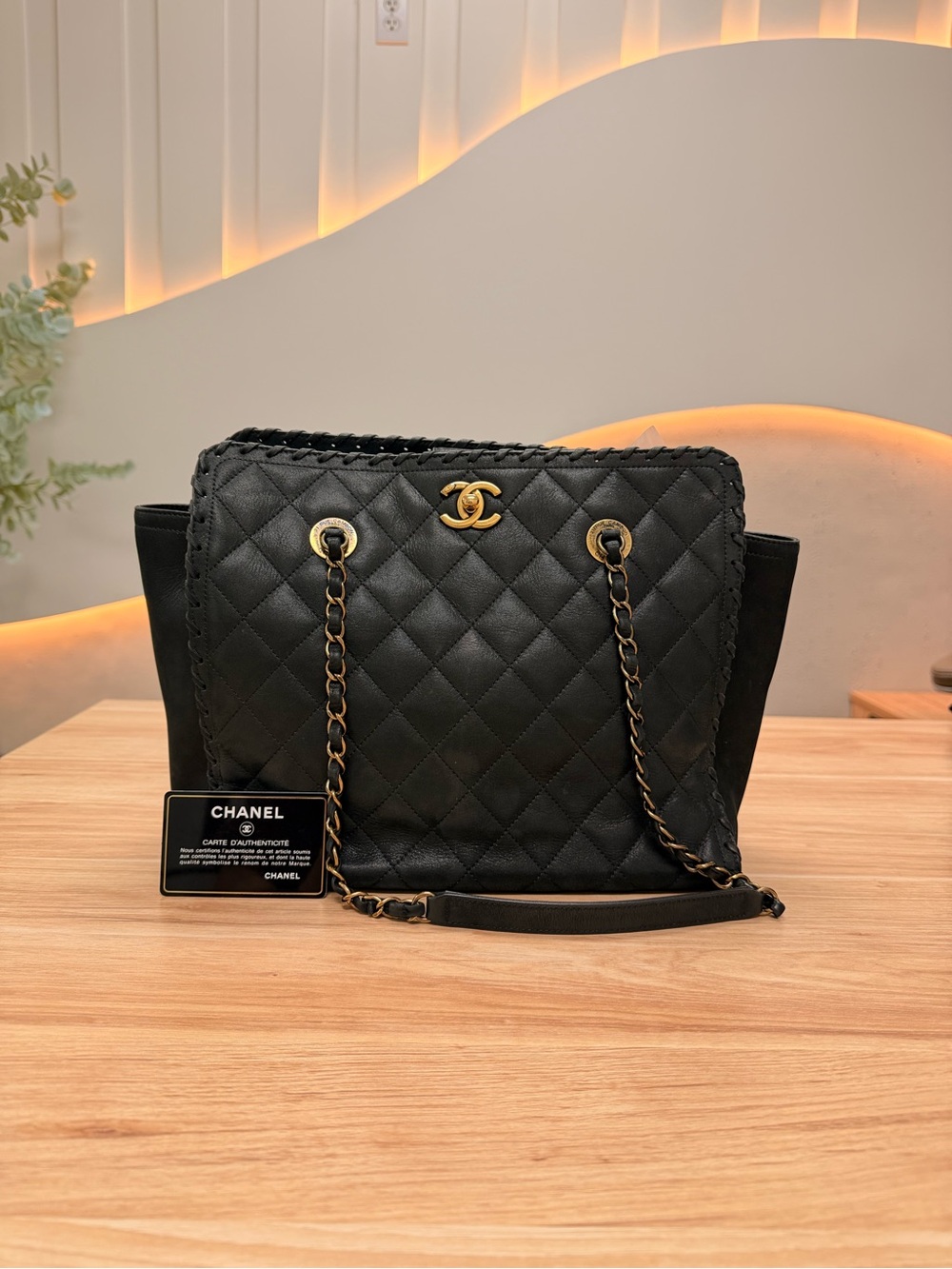 CHANEL Black Quilted Leather Shoulder Bag with Gold CC Hardware - Picture 5 of 8
